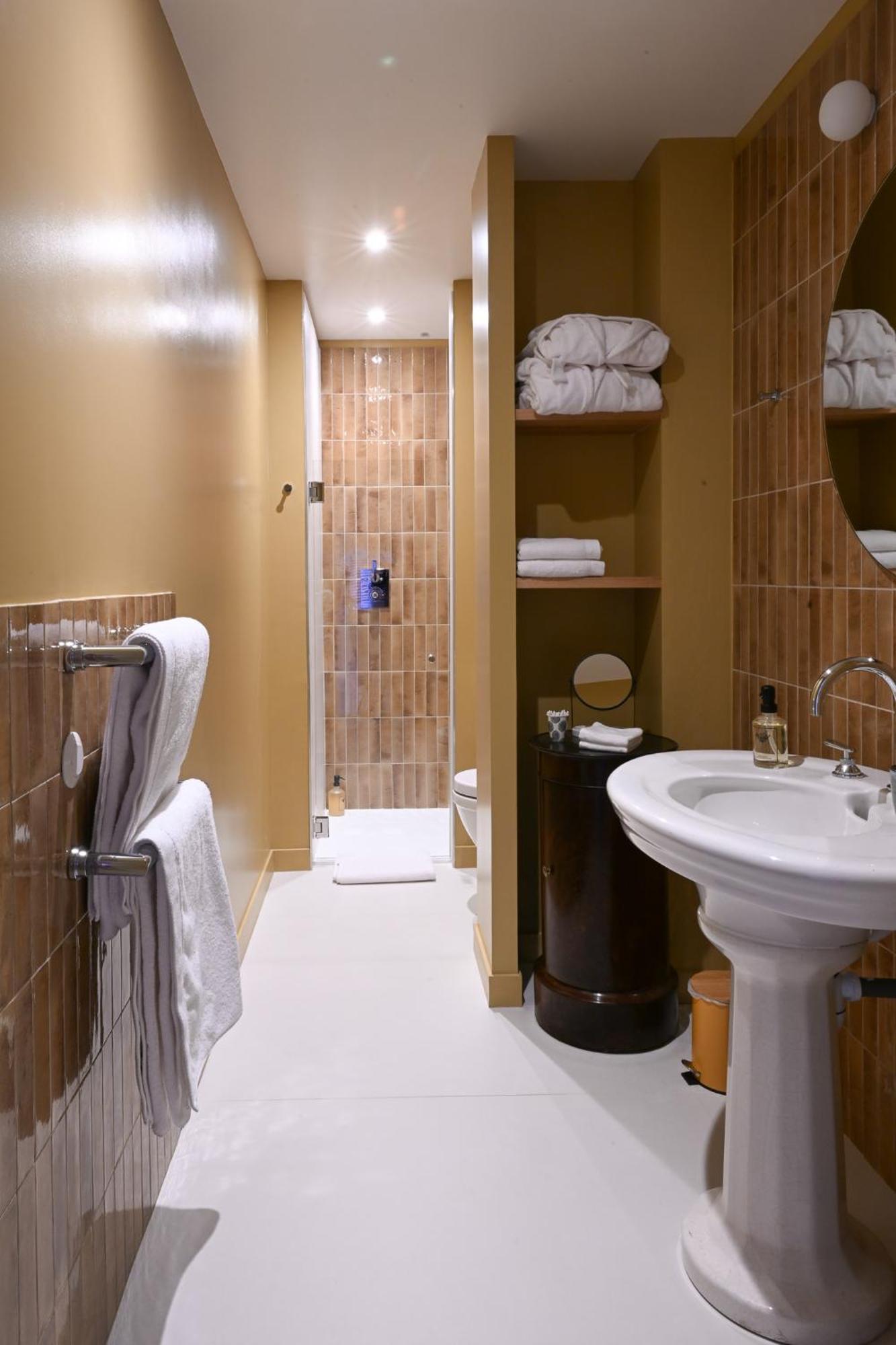 Hotel Les Pres Saint-Hilaire-le-Chatel Ngoại thất bức ảnh