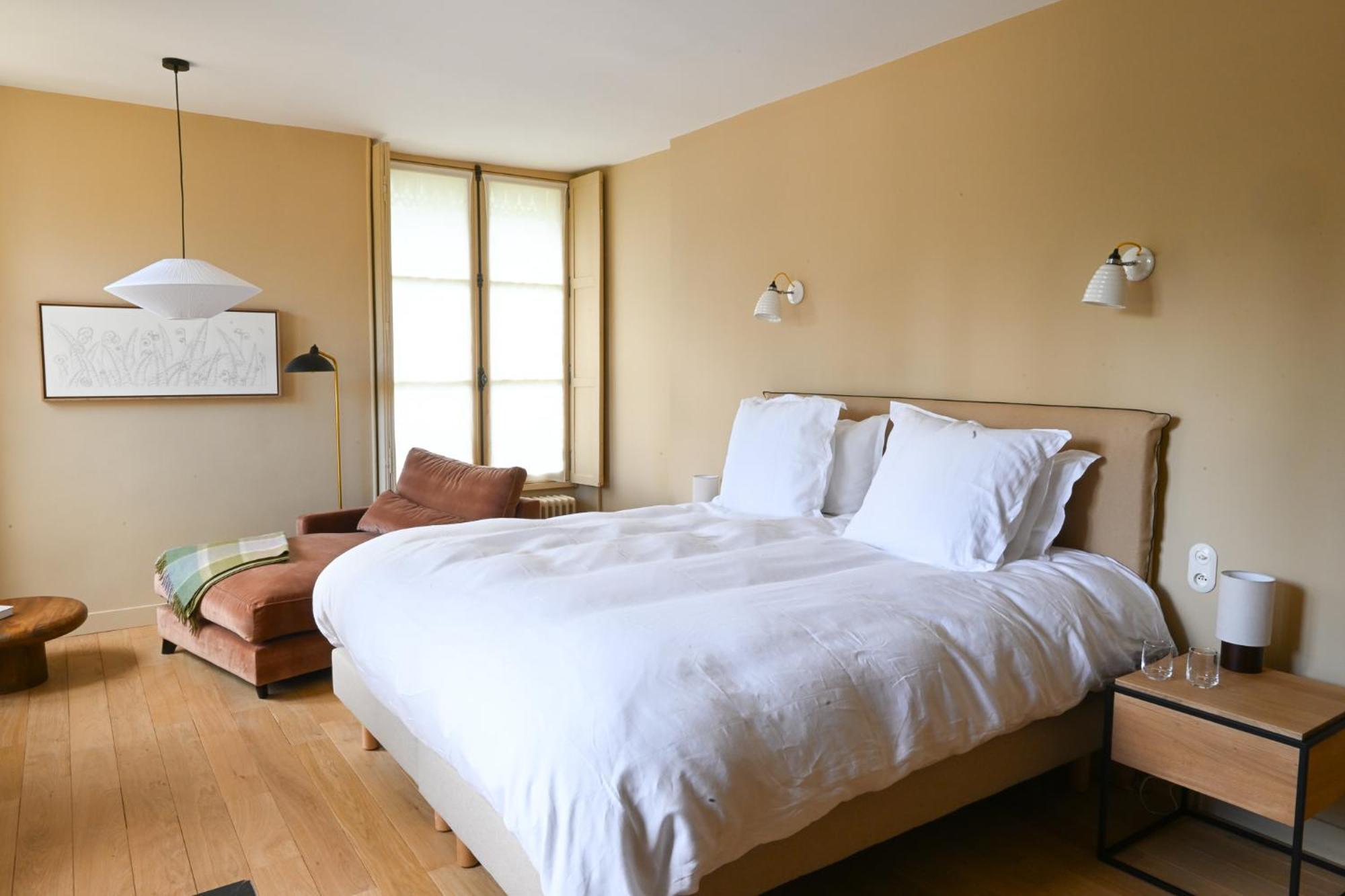 Hotel Les Pres Saint-Hilaire-le-Chatel Ngoại thất bức ảnh